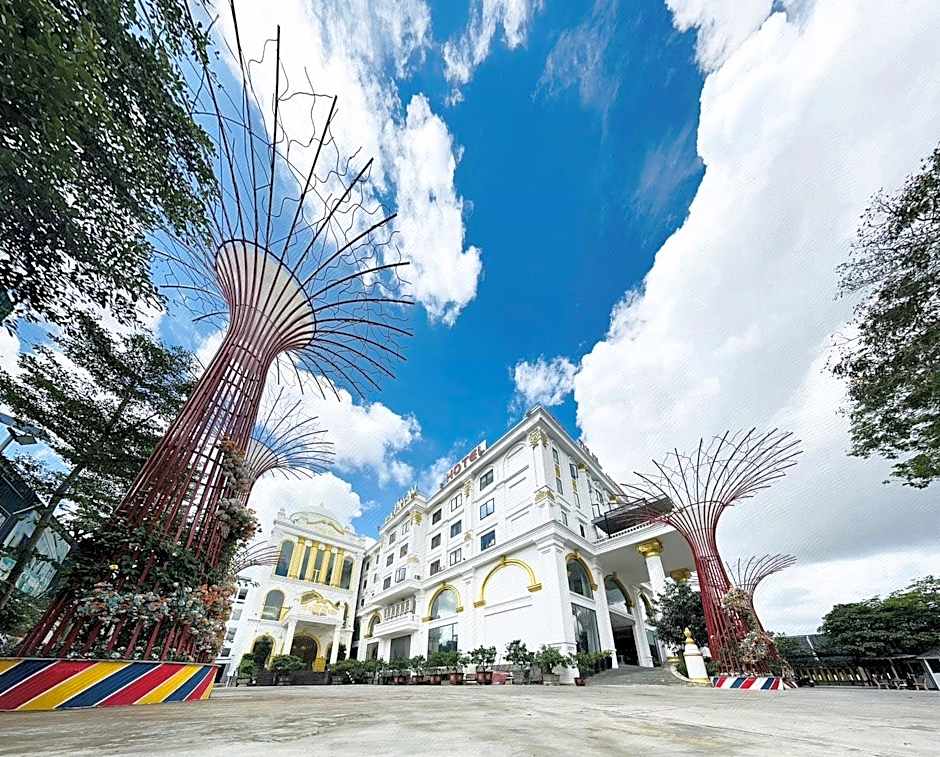 Tan An Palace