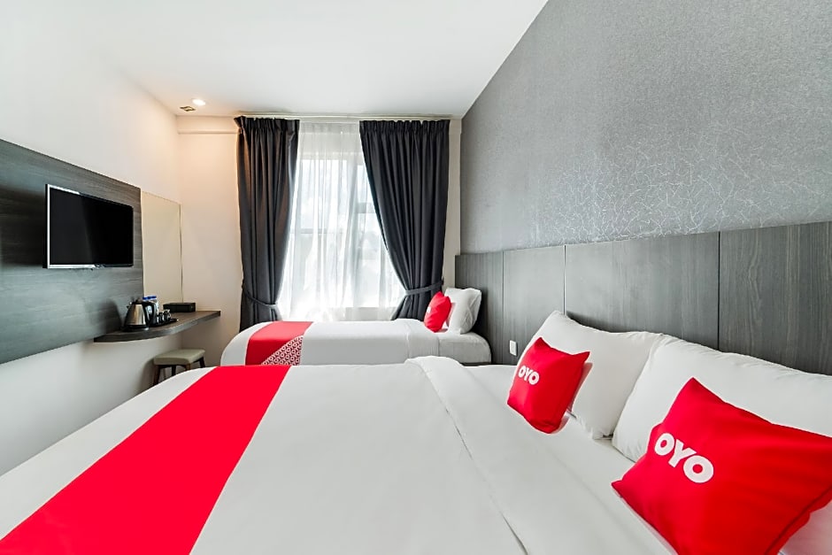 Capital O 89386 Stay 365 Hotel