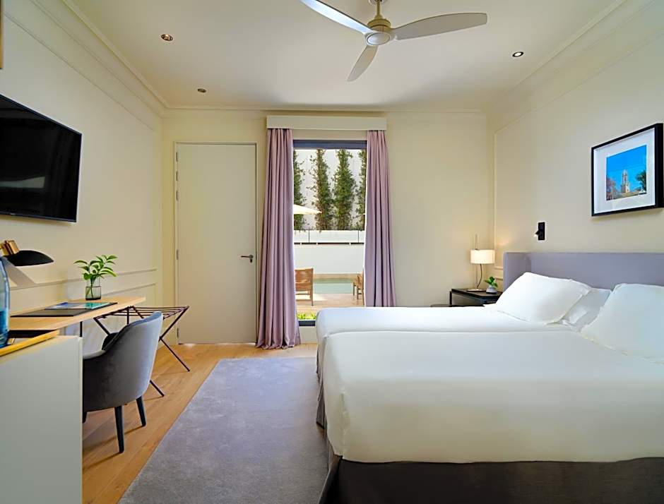 Photo 1 of 8 of 1 Double Bed or 2 Beds
