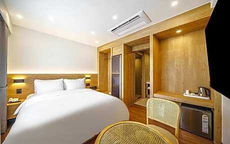 Brown Dot Gyeongju Bomun Branch