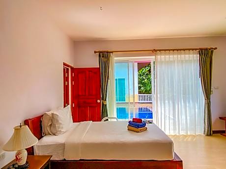 Pool Access King Room