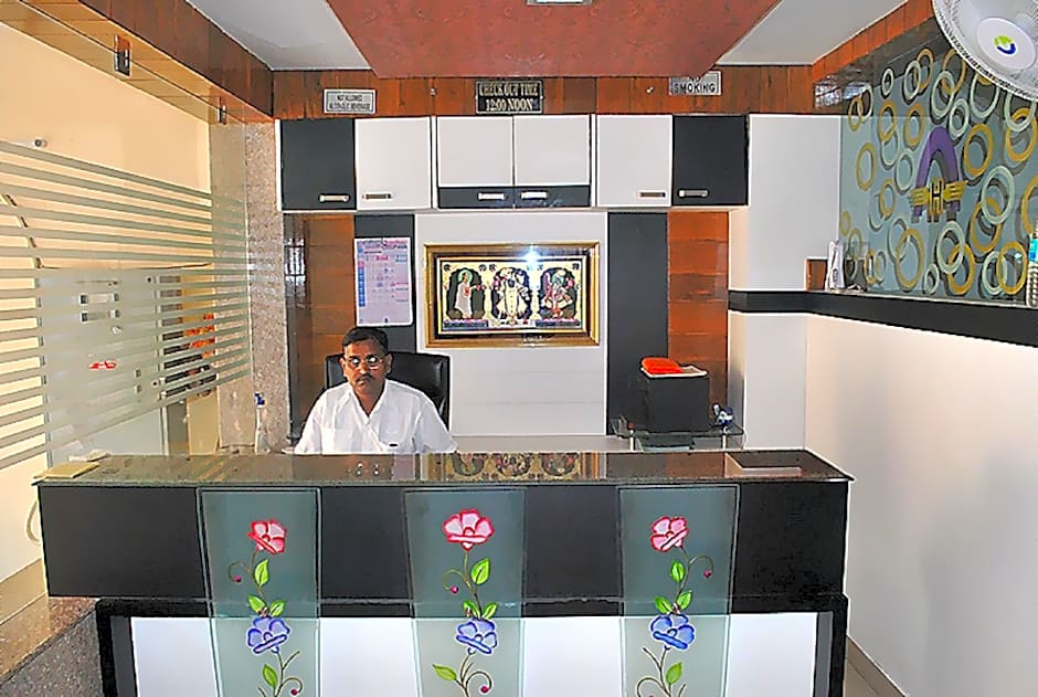 Hotel Ashapura Palace