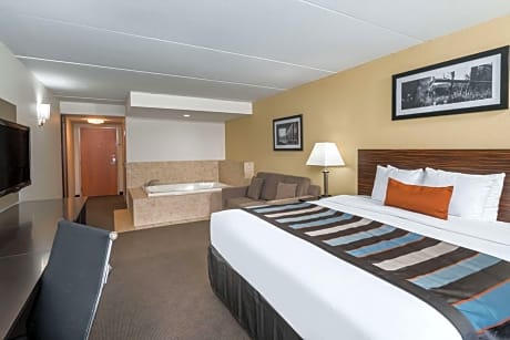 Deluxe King Studio Suite - Non-Smoking