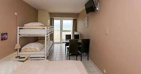 Quadruple Room with Sea View