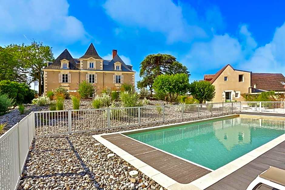 Hôtel & Restaurant - Le Manoir des Cèdres - piscine extérieure et climatisation