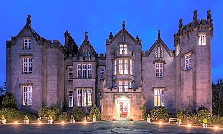 Kinnitty Castle Hotel