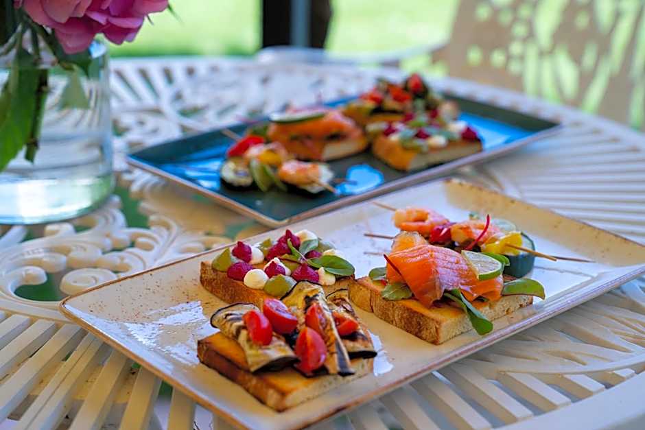 Panoramic Hotel Plaza