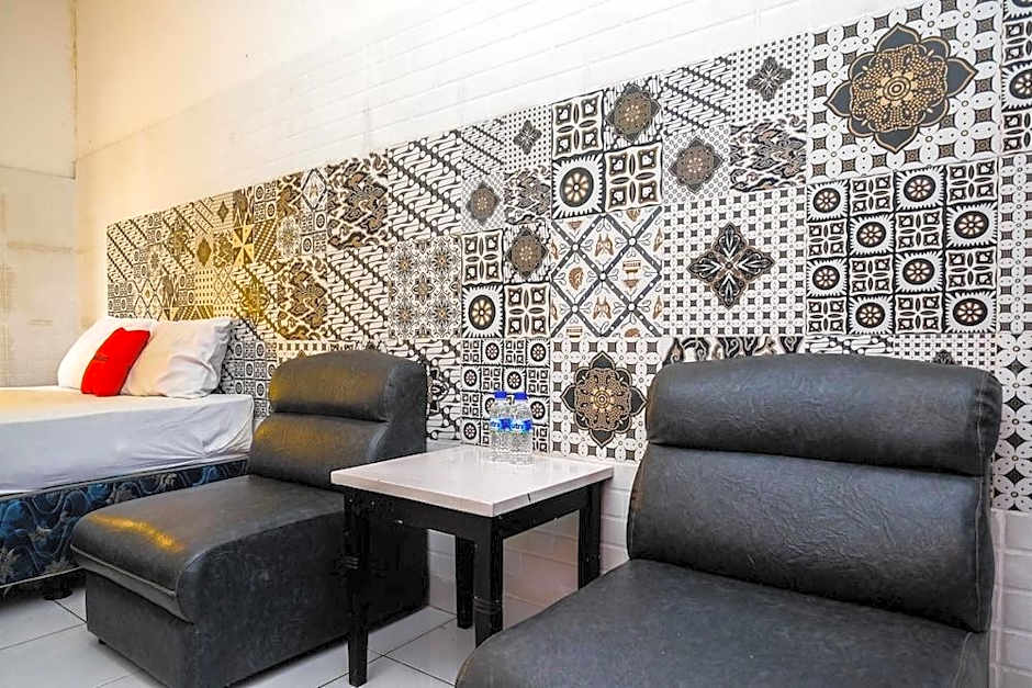 RedDoorz Syariah @ Colomadu 2