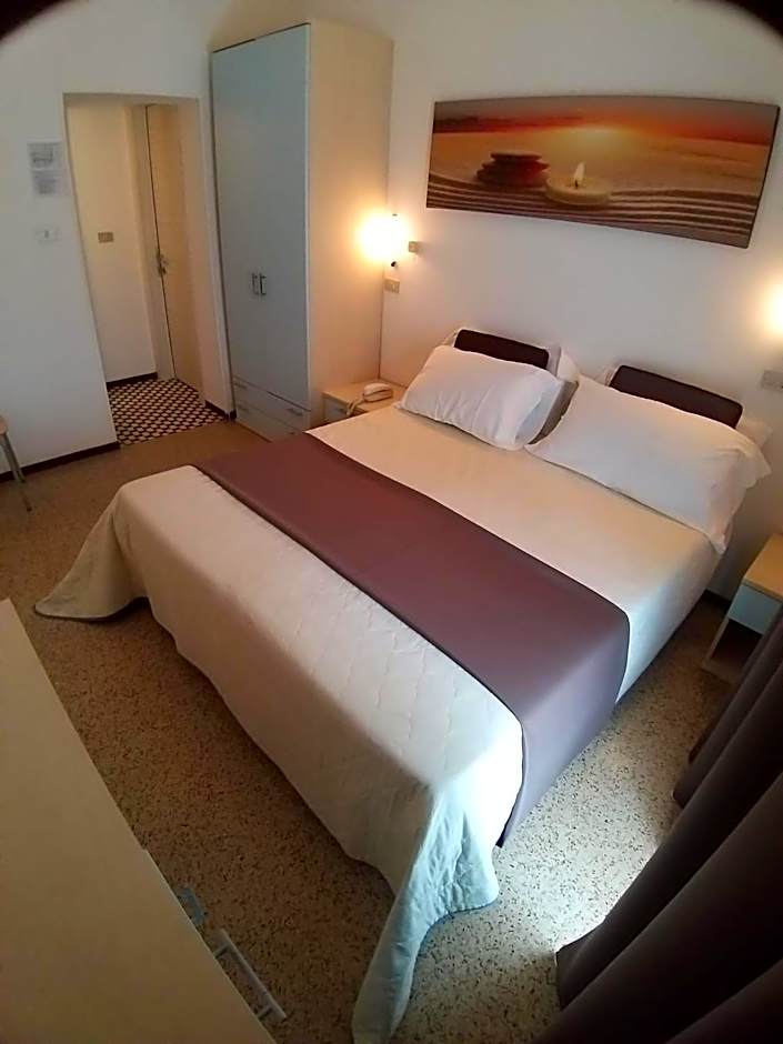 Hotel Ideal
