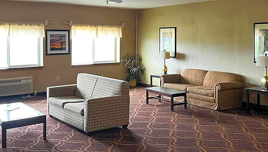 Quality Inn & Suites Grants - I-40