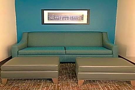 1 King Bed, Suite, Nonsmoking