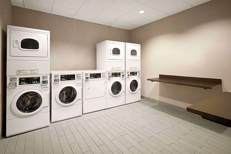 Homewood Suites-By Hilton- Denver Downtown Convention Center