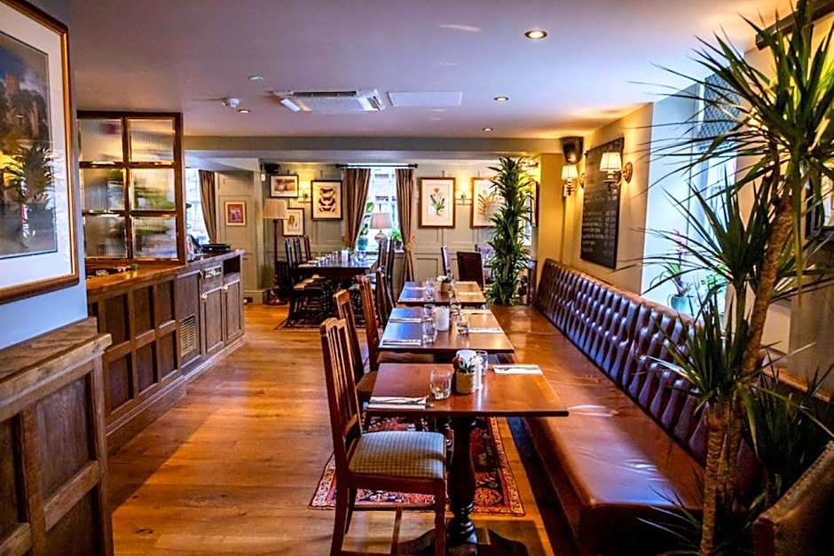 The Globe, Warwick, Warwickshire - Brunning & Price