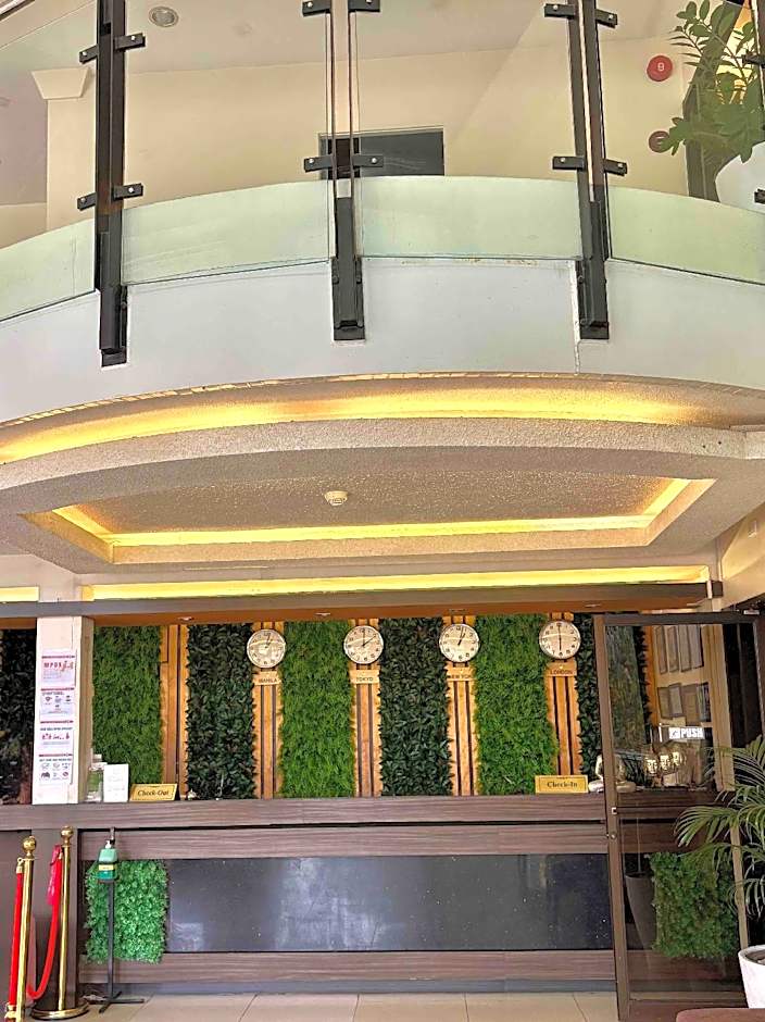 The Ritz Hotel at Garden Oases (Multiple-Use Hotel)