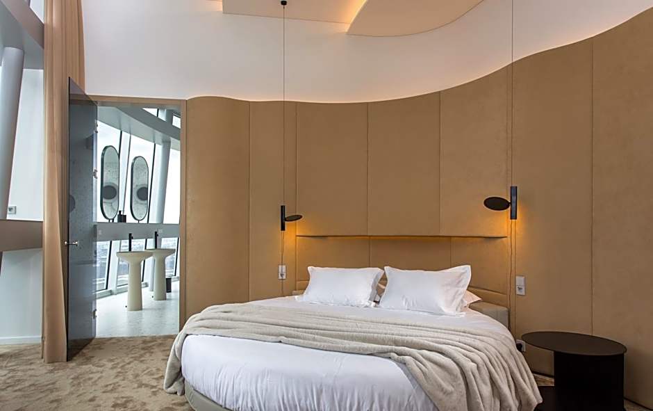 Vilnius TV Tower Apartments DEBESYS