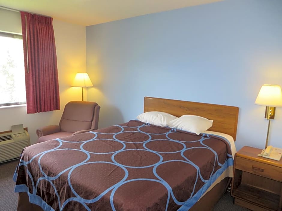 Super 8 by Wyndham Centerville