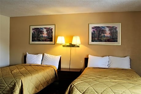 Queen Room with Two Queen Beds - Smoking