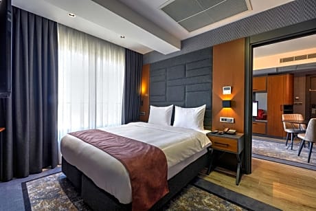 One-Bedroom Premium Room with Kitchenette