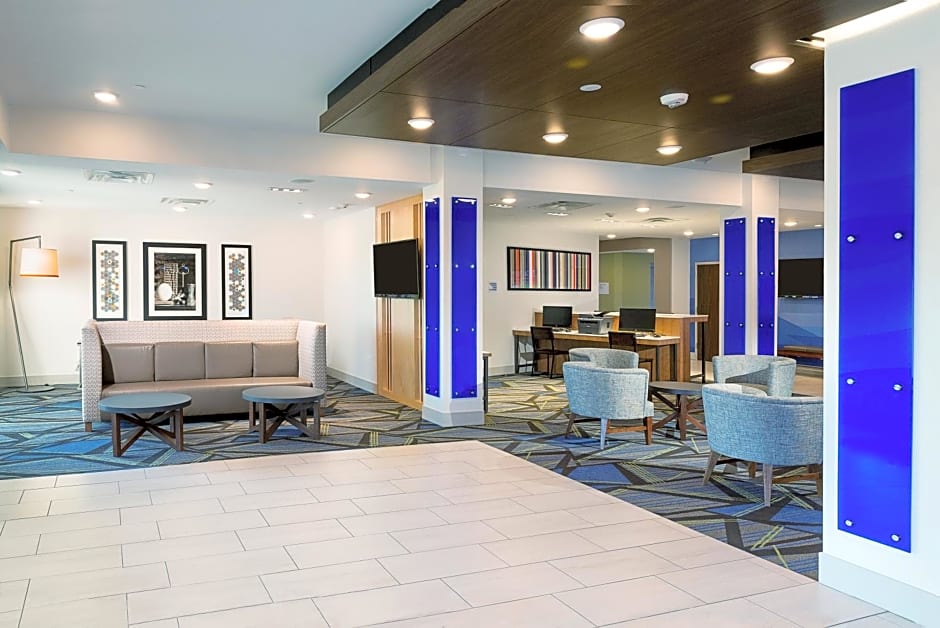 Holiday Inn Express and Suites Wentzville St Louis West By IHG