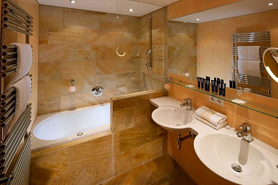 Hotel & Chalet Montana