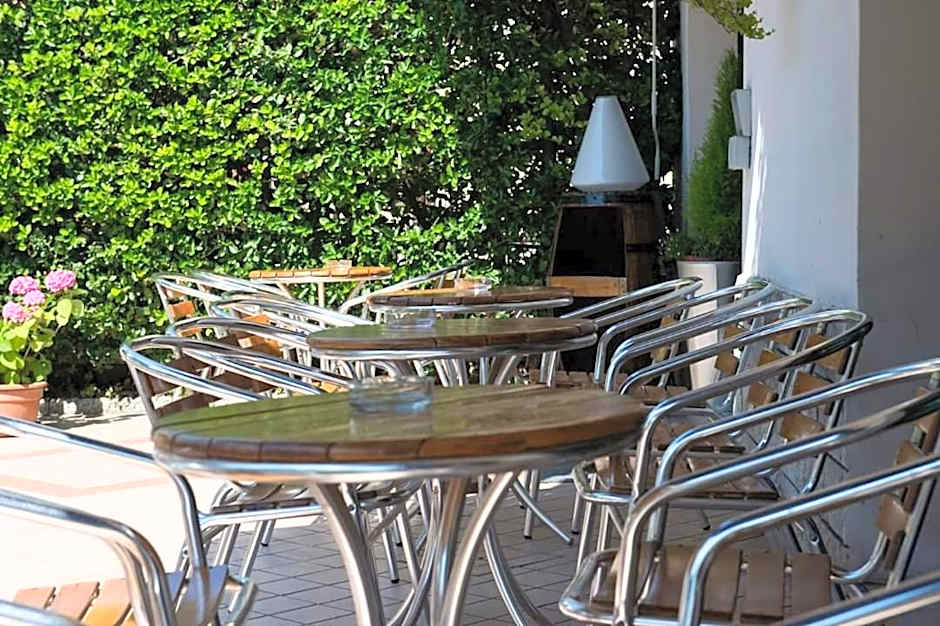 Hotel Annarita-mezza pensione plus- spiaggia inclusa
