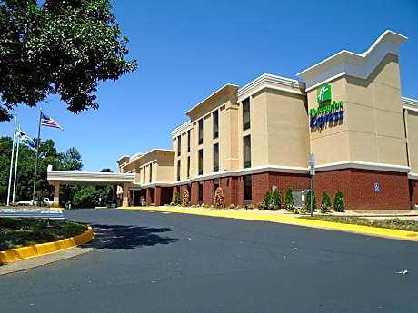 Holiday Inn Express Hotel & Suites Midlothian Turnpike By IHG
