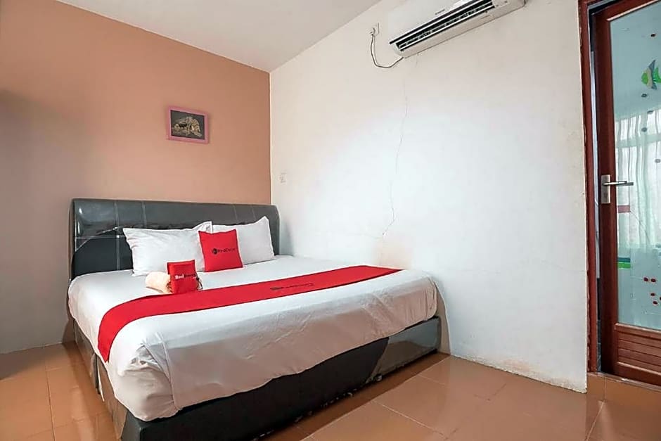 RedDoorz @ Batam Center 2