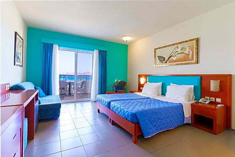 Deluxe Double or Twin Room with Sea View