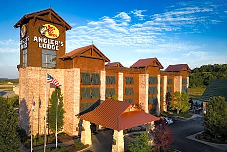 Bass Pro Shops Angler's Lodge