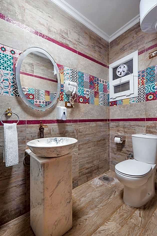 Pyramids Planet Hotel