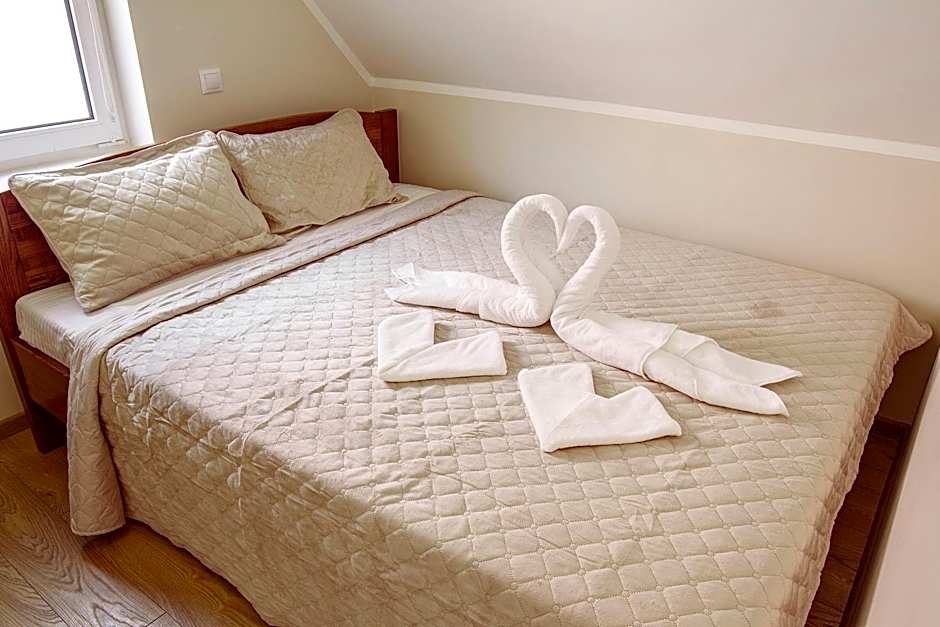 Mandarin Restoran & Hostel