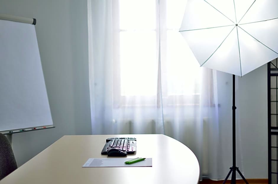 WenderEDU Business Center