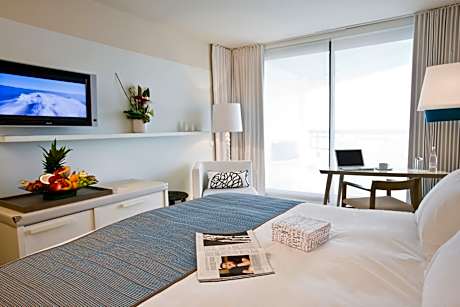 Classic Room with Terrace - Partial sea view