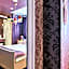 Full House Hotel