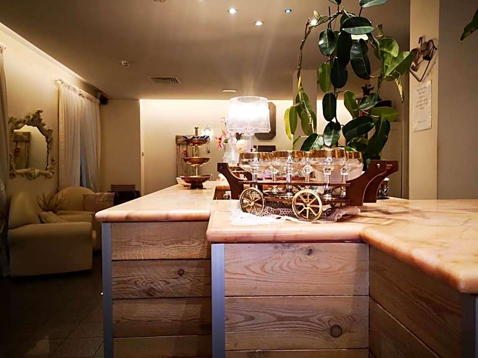 Hotel Garisenda B&B - in Centro a Riccione -