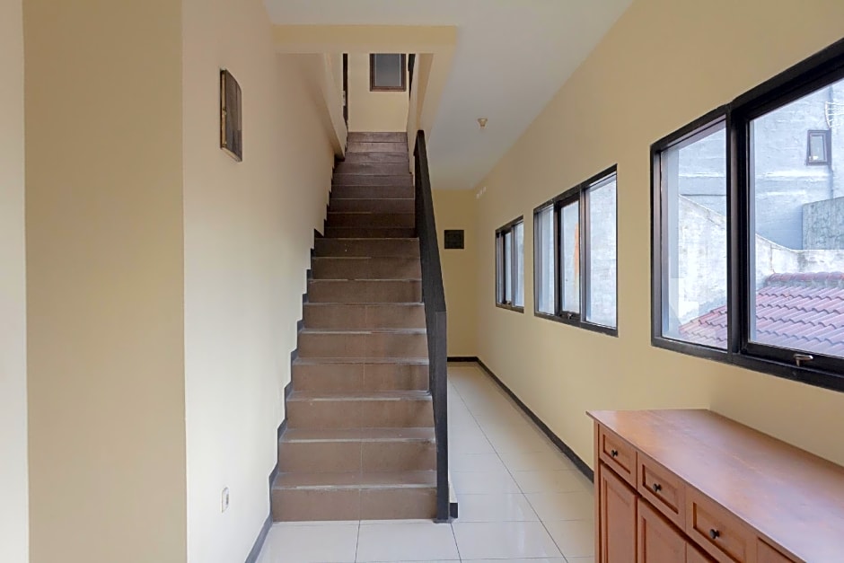 OYO 137 Permata Tawakal