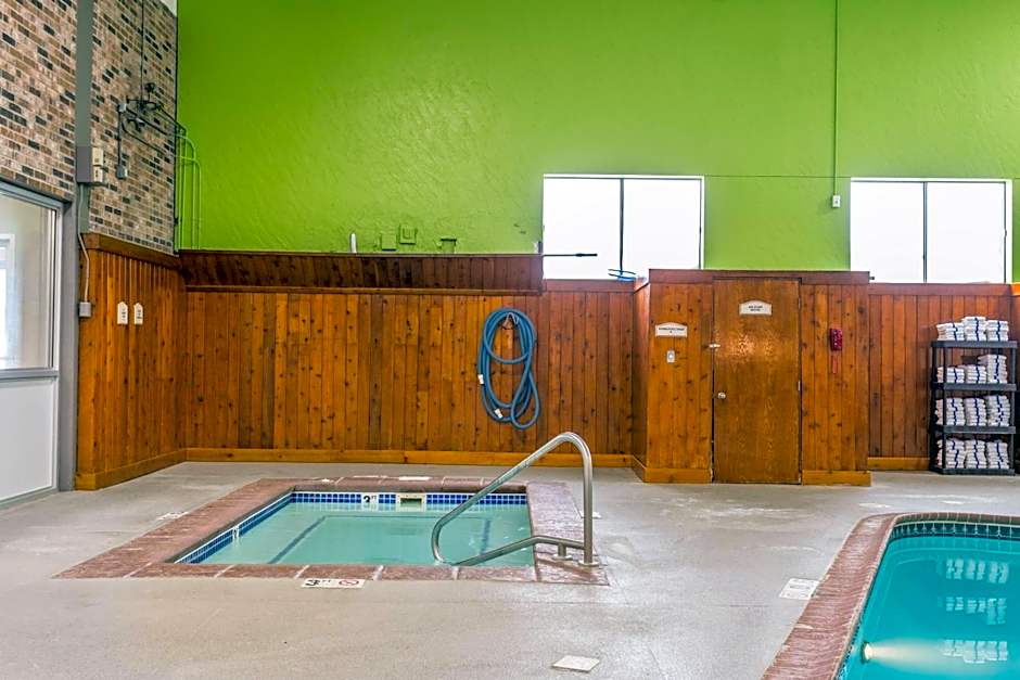 EverSpring Inn and Suites