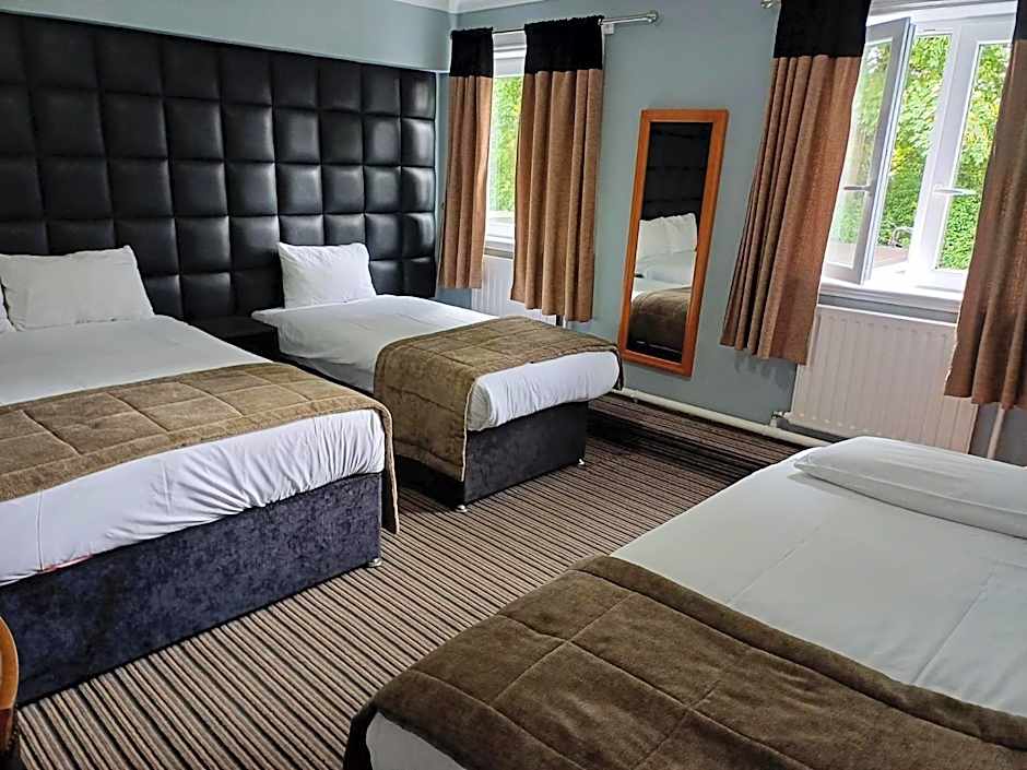 Kings Park Hotel