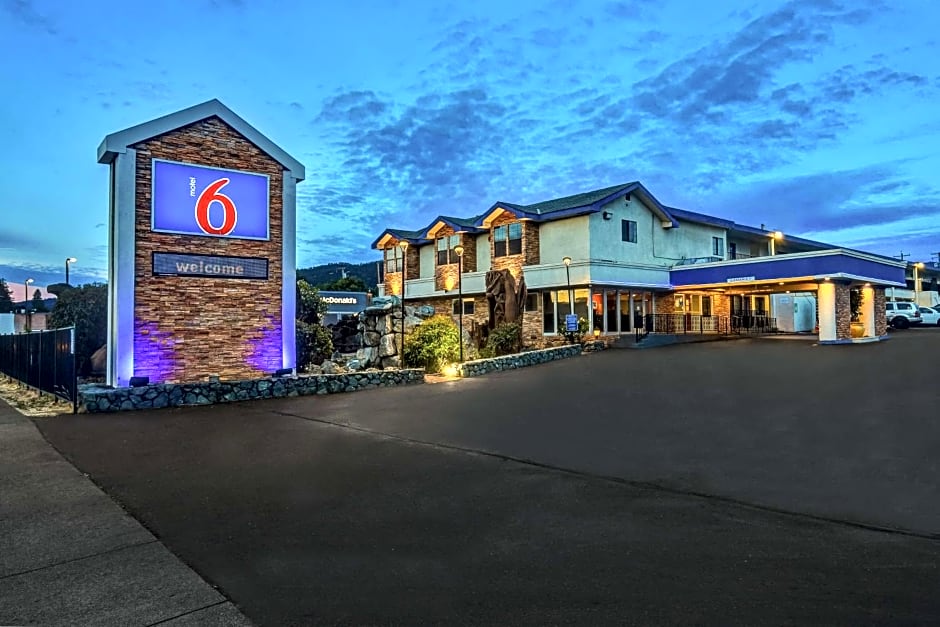 Motel 6-Ukiah, CA - North