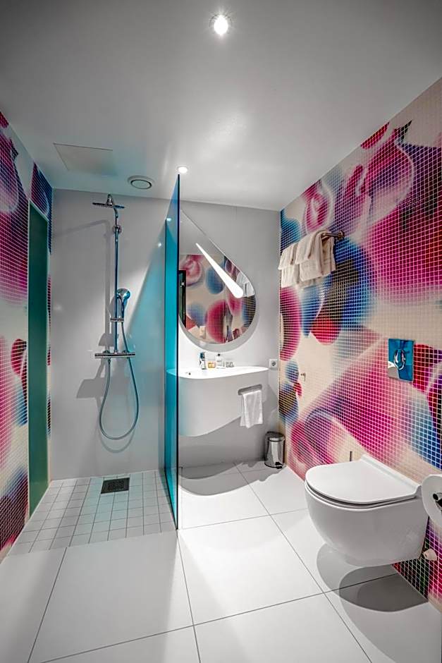 Magic Hotel Xhibition