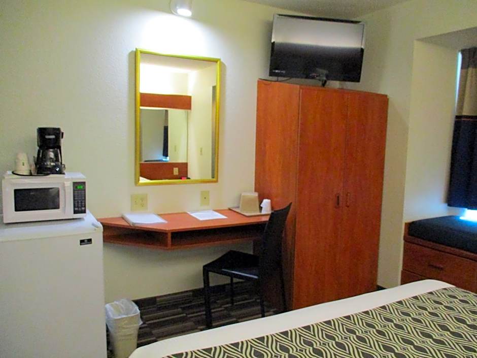 Microtel Inn & Suites by Wyndham Inver Grove Heights/Minne