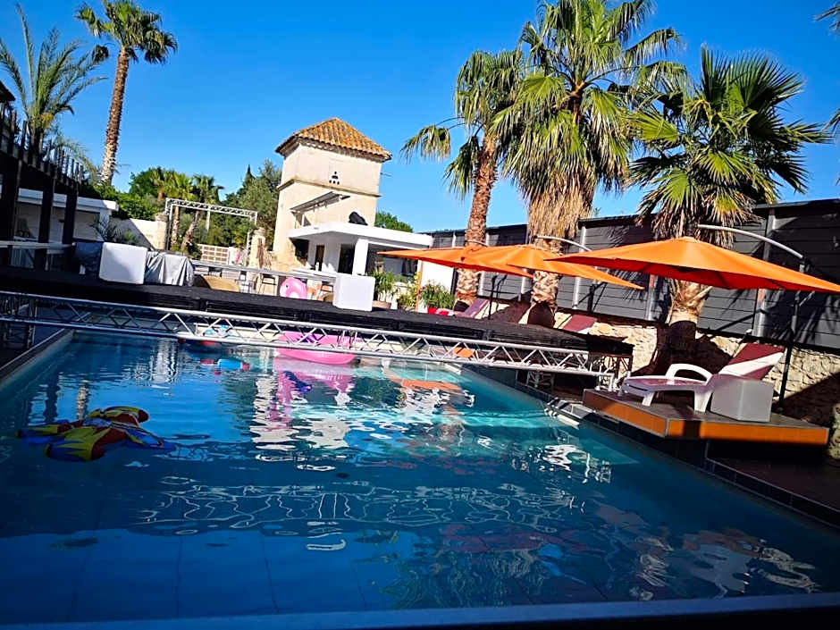 Mas La Farelle Chambre d'hote,Fitness & Salle de jeux Gratuite & SPA en supplément