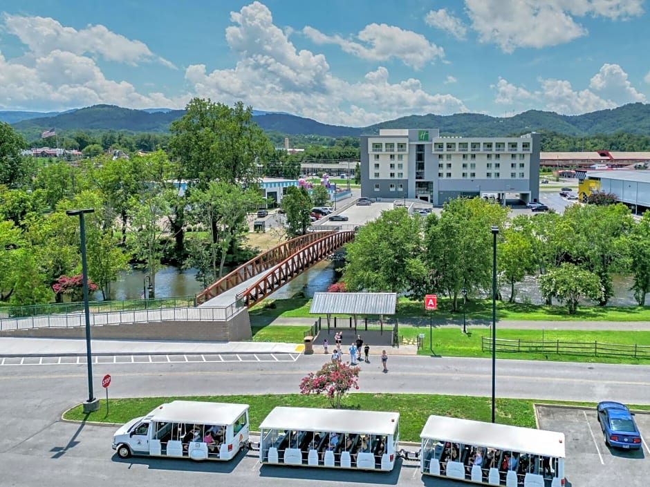 Holiday Inn & Suites Pigeon Forge Convention Center By IHG