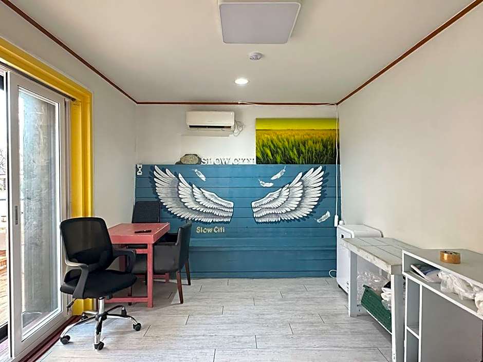 Slow Citi Guest House