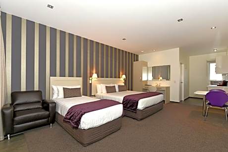 Executive Studio with Spa Bath