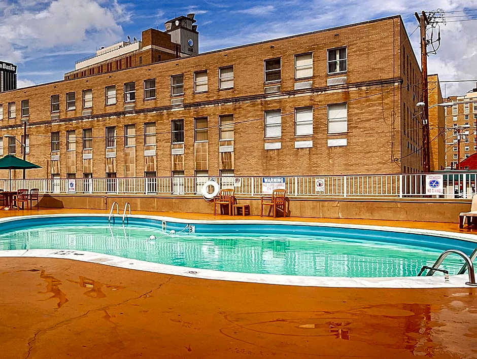 Quality Inn & Suites Charleston