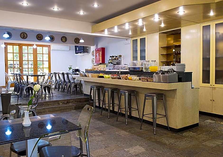 Stefanakis Hotel & Apartments