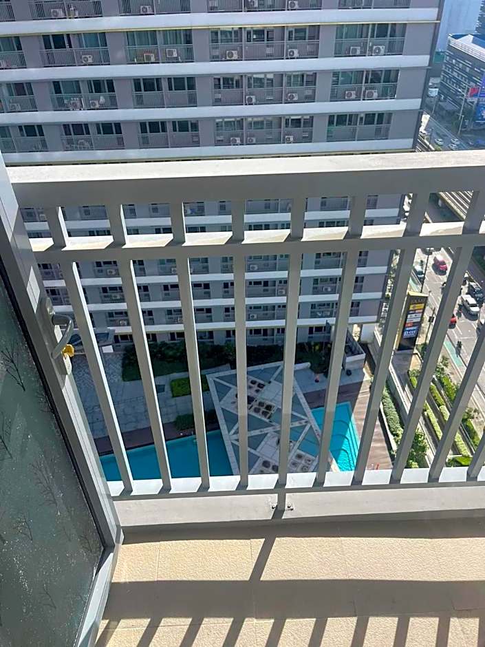 Staycation Mandaluyong Fame residences greenfield district by darpm