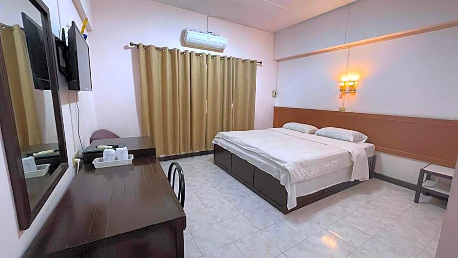 Thaen Thong Hotel
