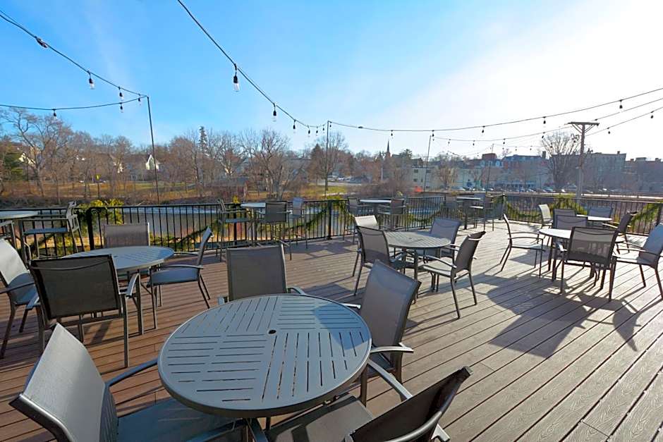 Fairfield Inn & Suites by Marriott Northfield